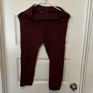 Old Navy Women's Deep Burgundy Leggings